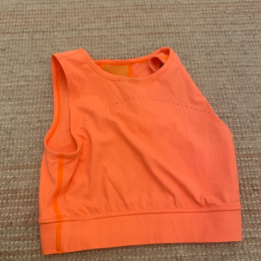 lululemon crop top